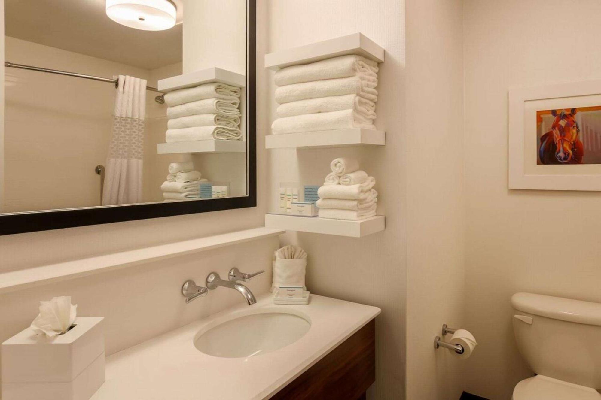 Hampton Inn Memphis-Southwind Ngoại thất bức ảnh